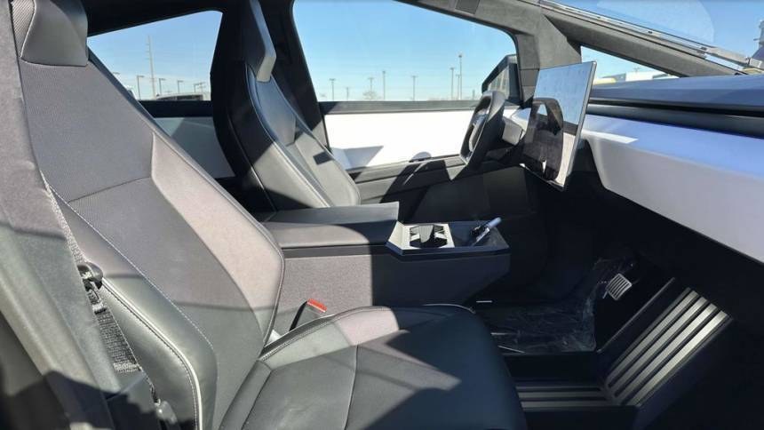 2024 Tesla Cybertruck - Images - 9