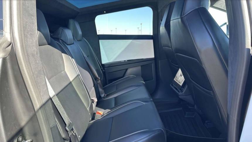2024 Tesla Cybertruck - Images - 10