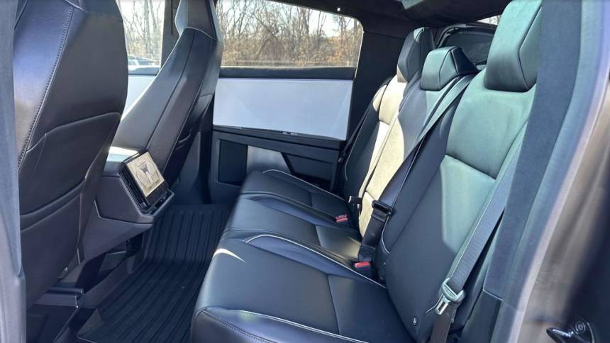 2024 Tesla Cybertruck - Images - 12