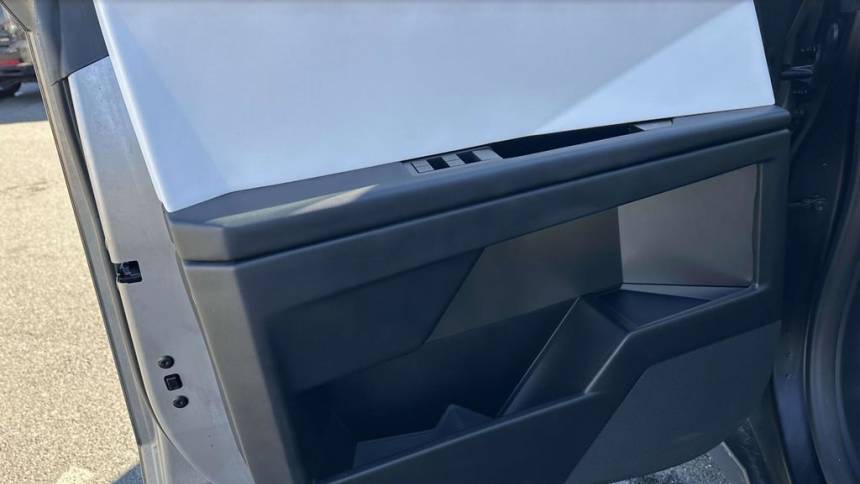 2024 Tesla Cybertruck - Images - 15