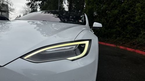 2016 Tesla Model S 5YJSA1E14GF164909