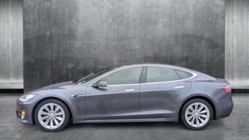 2017 Tesla Model S 5YJSA1E29HF183885