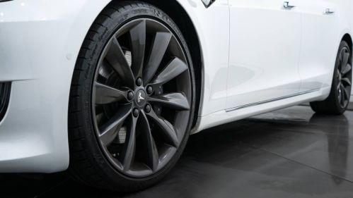 2017 Tesla Model S 5YJSA1E2XHF205456