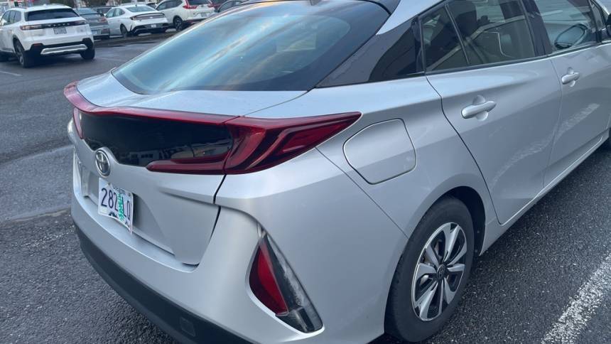 2017 Toyota Prius Prime JTDKARFPXH3045715