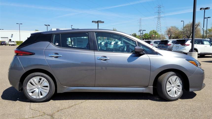 2024 Nissan LEAF 1N4AZ1BV4RC557133