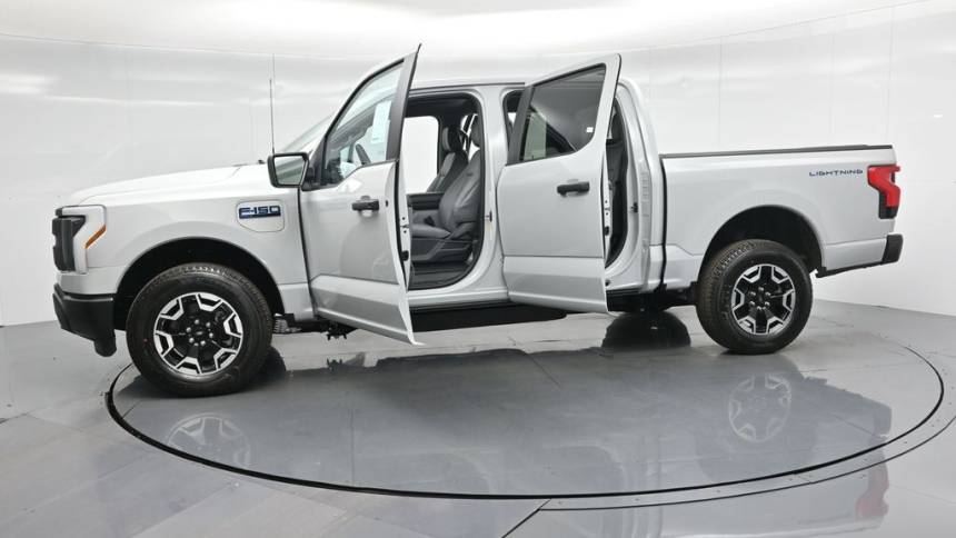 2024 Ford F-150 Lightning 1FT6W1B76RWG32830