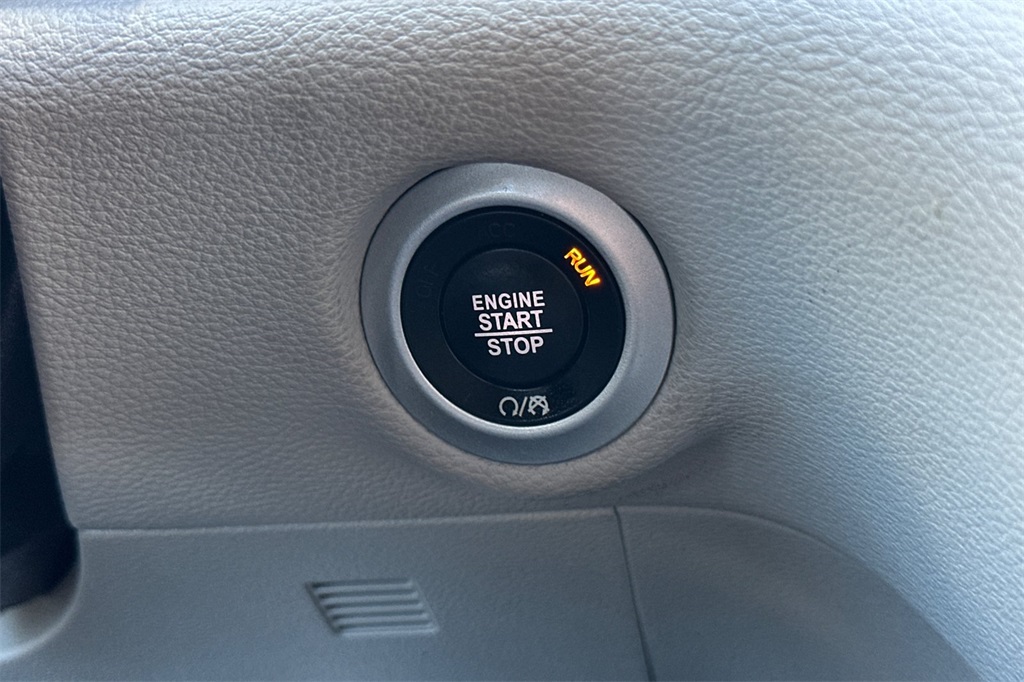 2021 Chrysler Pacifica 2C4RC1BG2MR527368
