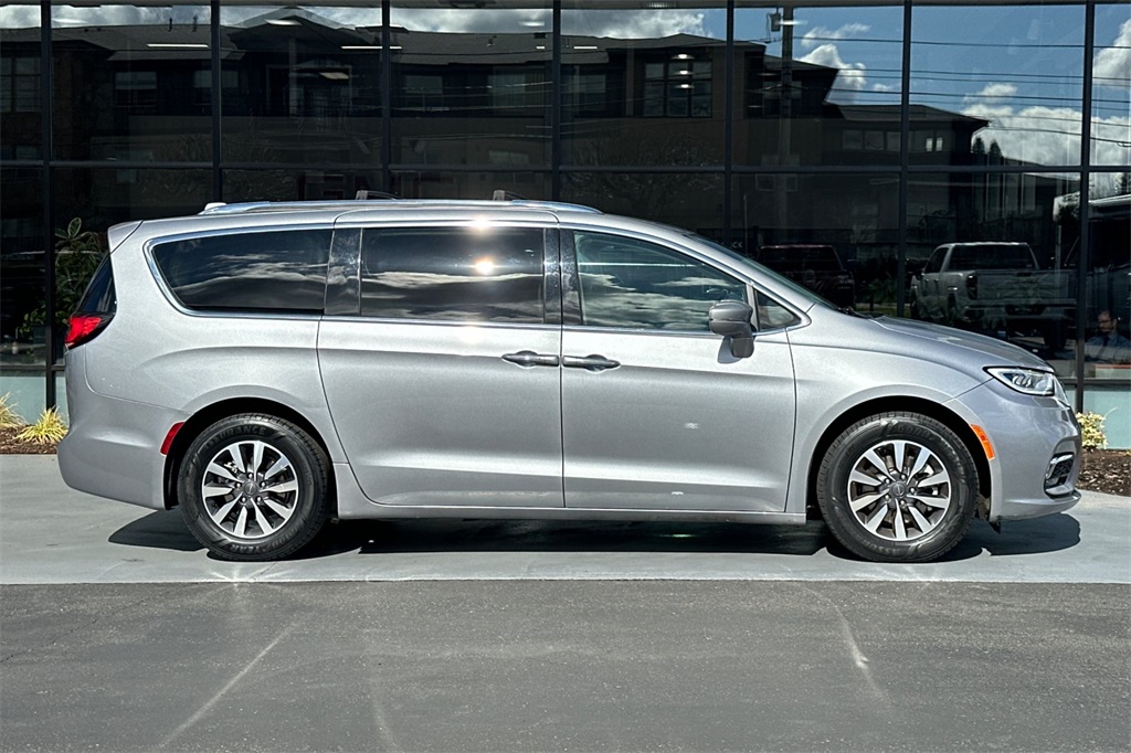 2021 Chrysler Pacifica 2C4RC1BG2MR527368