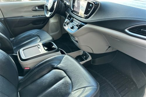 2021 Chrysler Pacifica 2C4RC1BG2MR527368