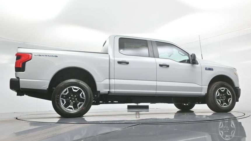 2024 Ford F-150 Lightning 1FT6W1B76RWG32830