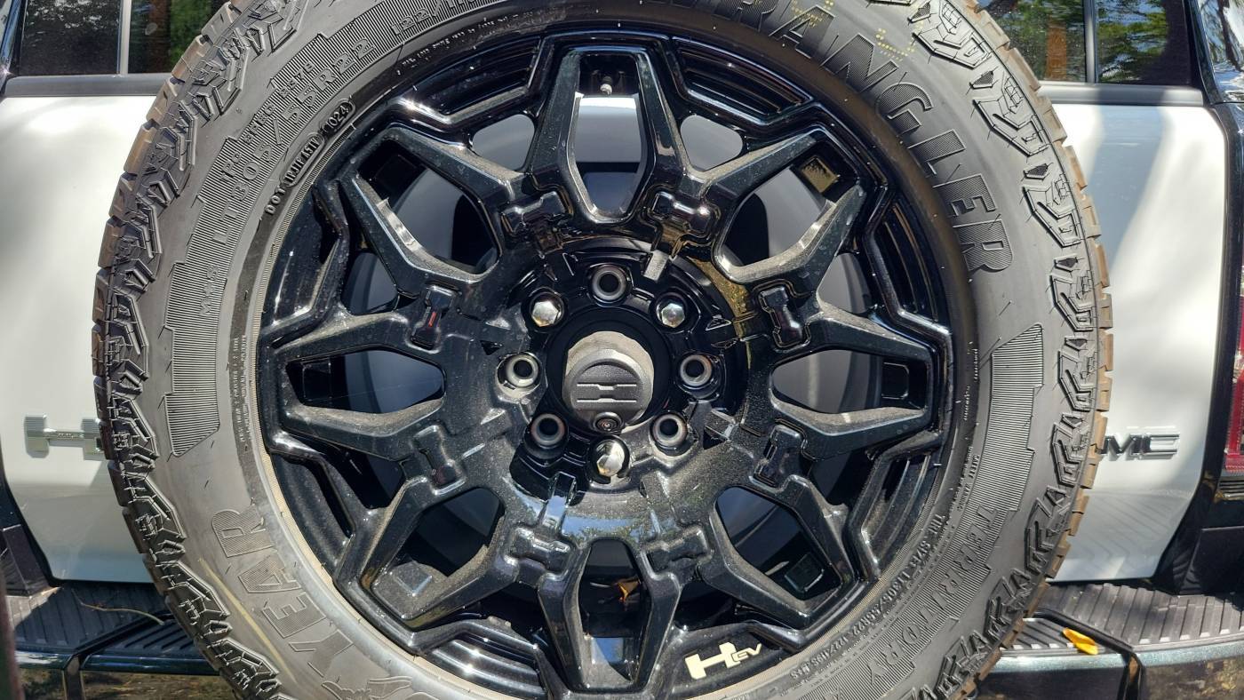 2025 GMC HUMMER EV SUV 1GKT0NDE8SU114960