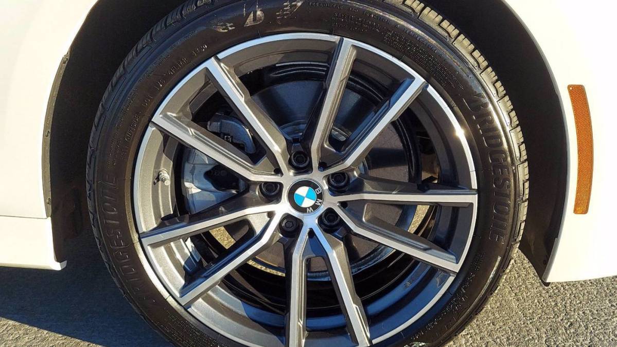 2021 BMW 3 Series - Images - 8
