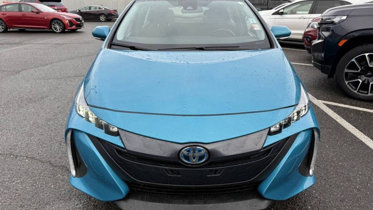 2018 Toyota Prius Prime - Images - 3
