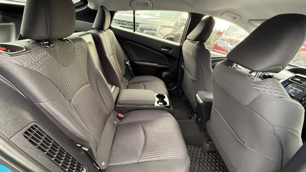 2018 Toyota Prius Prime - Images - 13