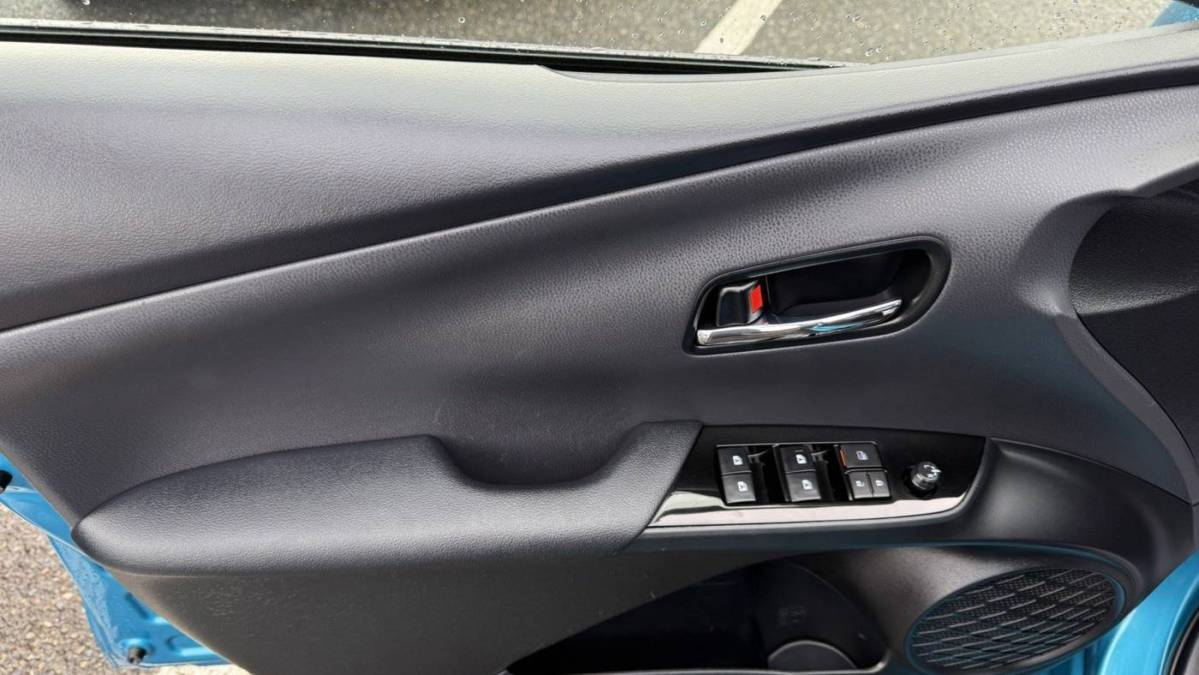 2018 Toyota Prius Prime - Images - 16