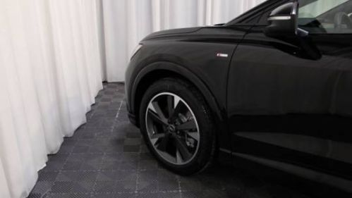 2025 Audi Q4 e-tron WA1LUBFZ8SP023310