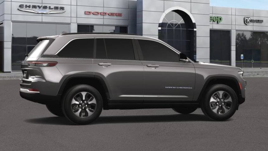 2025 Jeep Grand Cherokee 1C4RJYB63S8680582