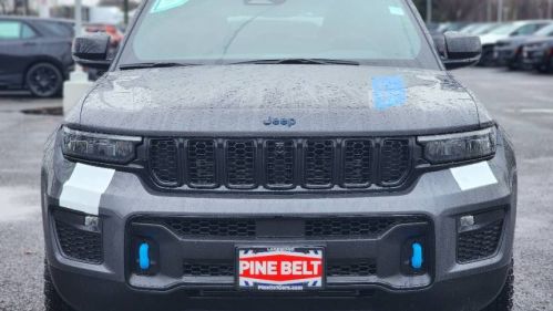 2024 Jeep Grand Cherokee 1C4RJYC65R8511026