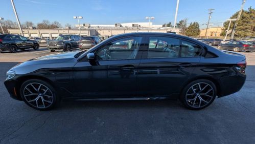 2021 BMW 5 Series WBA13AG05MCF02420