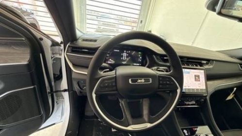 2025 Jeep Grand Cherokee 1C4RJYB63S8685359