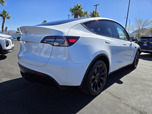 2023 Tesla Model Y 7SAYGDEE6PA076067