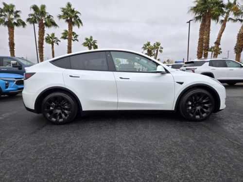 2022 Tesla Model Y 7SAYGAEE4NF383770