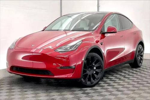 2023 Tesla Model Y 7SAYGDEE7PF752819