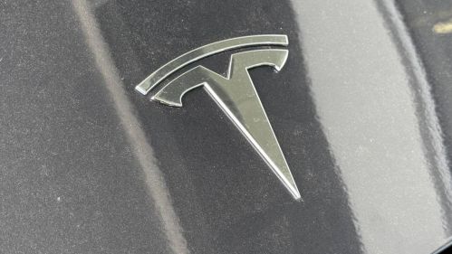 2023 Tesla Model Y 7SAYGDEE2PF685787