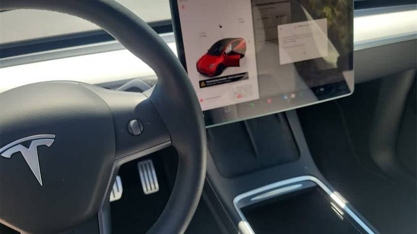 2022 Tesla Model Y 7SAYGDEF6NF459192