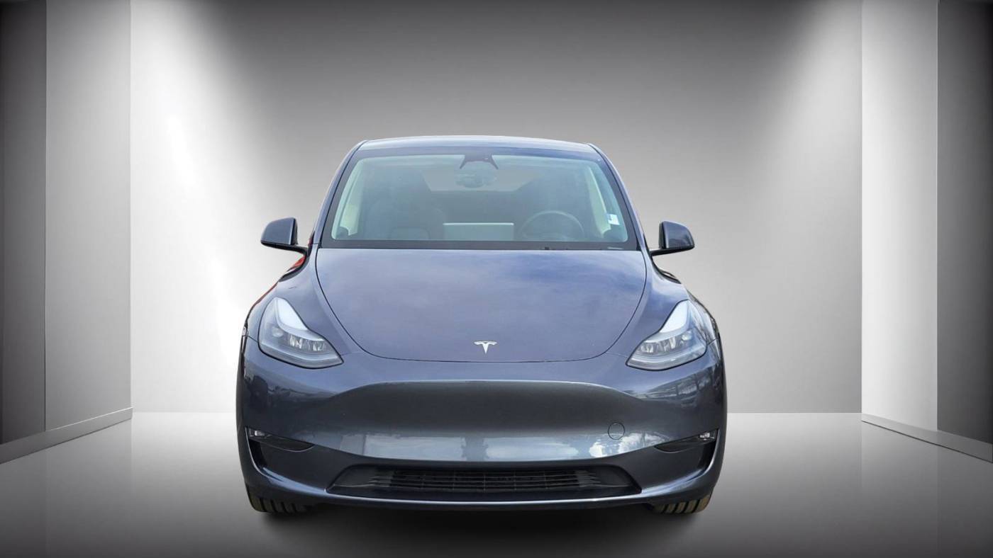 2023 Tesla Model Y 7SAYGDEE7PF683582