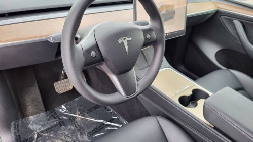 2023 Tesla Model Y 7SAYGDEE7PF683582