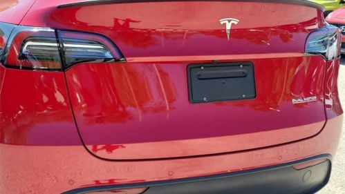 2022 Tesla Model Y 7SAYGDEF6NF459192