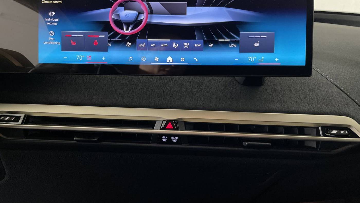 2025 BMW iX WB523CF07SCU37421