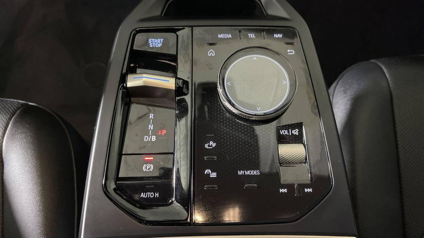 2025 BMW iX WB523CF07SCU37421