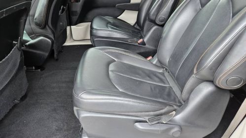 2018 Chrysler Pacifica 2C4RC1L72JR195264