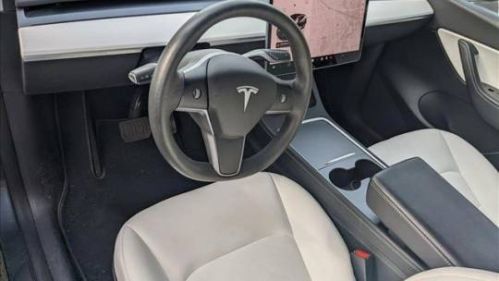 2022 Tesla Model Y 7SAYGDEE8NF394238