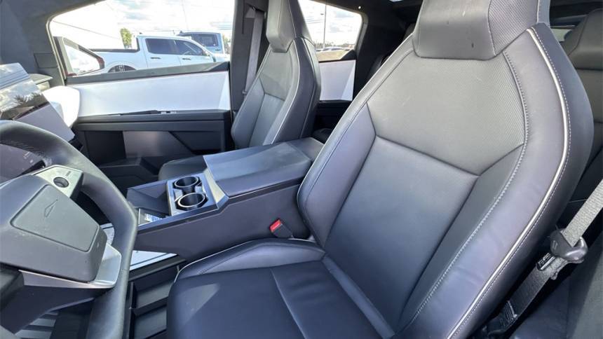 2024 Tesla Cybertruck - Images - 11