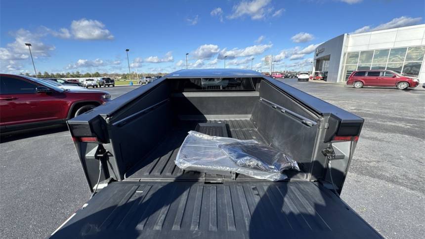 2024 Tesla Cybertruck - Images - 25
