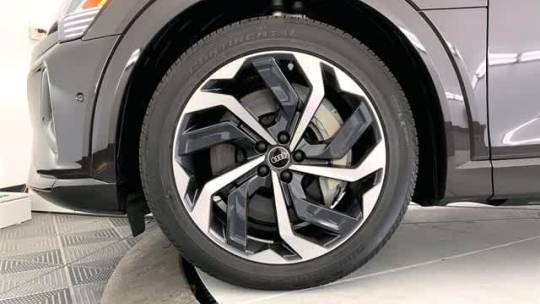 2024 Audi Q8 e-tron WA15AAGE5RB061883