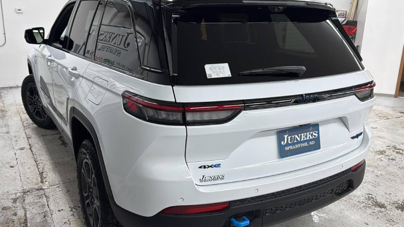 2025 Jeep Grand Cherokee 1C4RJYC63S8653543