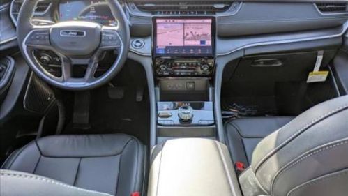 2025 Jeep Grand Cherokee 1C4RJYB69S8664273