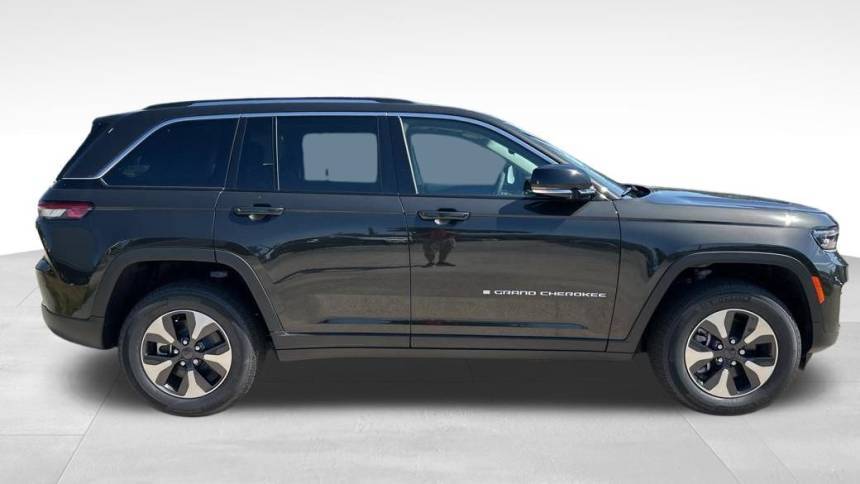 2024 Jeep Grand Cherokee 1C4RJYB67R8956868