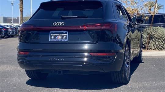 2024 Audi Q8 e-tron WA15AAGEXRB025364