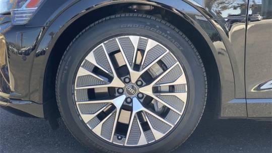 2024 Audi Q8 e-tron WA15AAGEXRB025364