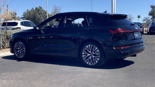 2024 Audi Q8 e-tron WA15AAGEXRB025364