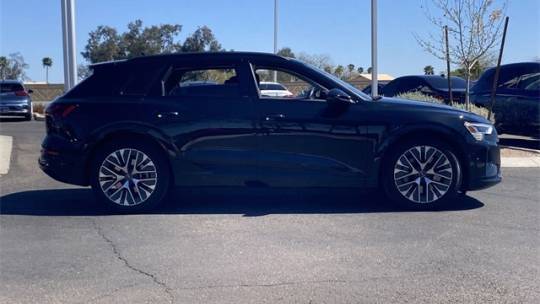 2024 Audi Q8 e-tron WA15AAGEXRB025364