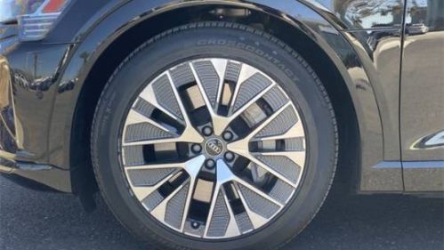 2024 Audi Q8 e-tron WA15AAGEXRB025364