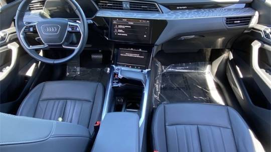 2024 Audi Q8 e-tron WA15AAGEXRB025364