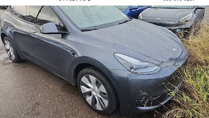 2023 Tesla Model Y 7SAYGDEE3PA210002