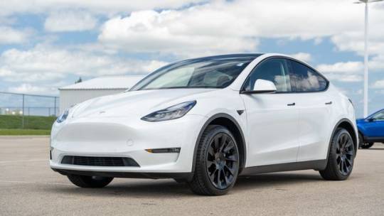 2022 Tesla Model Y 7SAYGDEE5NF399770